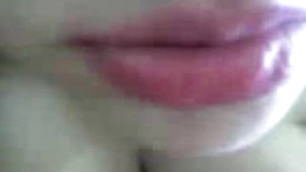 Ny vehivavy curvy mainty volo dia mila dicking tsara