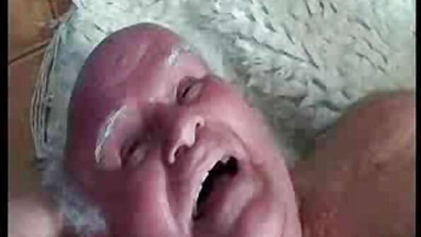 Nihidy tao amin'ny efitranony i Guy ary niantso tovovavy mpifanolo-bodirindrina hamonjy azy