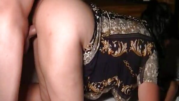 Mahafinaritra Latina Jasmine sy Suzan Hot mizara dong fotsy