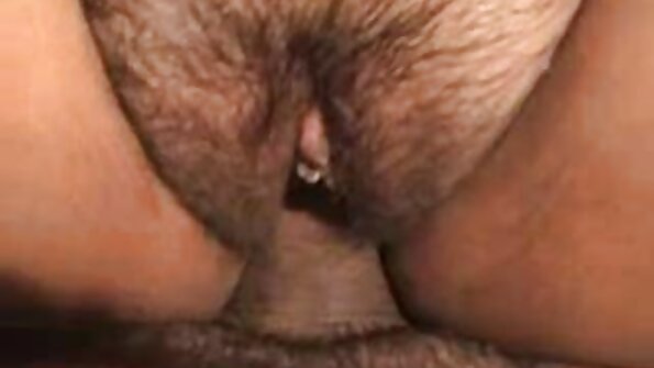 Hot blonde dia mahazo ny pussy voasazy amin'ny dick lehibe